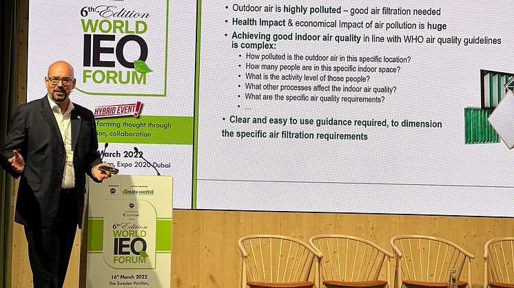 Camfil_Tobias Zimmer präsentiert am World IEQ Forum 2022