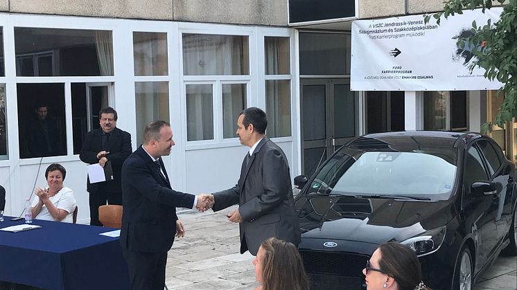 A 2.0 literes Ford Focus ST átadása a veszprémi Jendrassik-Venesz Szakgimnázium- és Szakközépiskolának