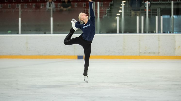 HOLIDAY ON ICE ACADEMY Sommercamp Essen Kama Krejpcio-Schelewski