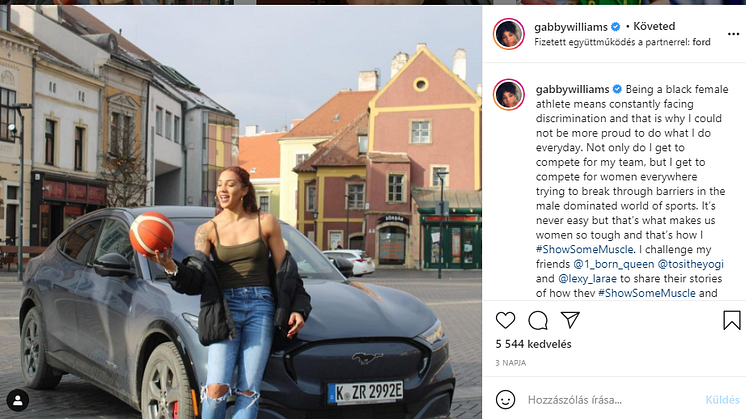 Gabby Williams és a Ford Mustang Mach-E