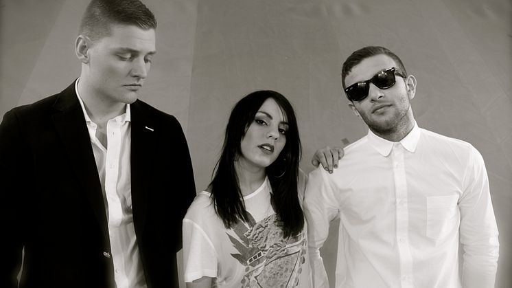 L.I.G.A fyrer op for pop-festlighederne i VEGA