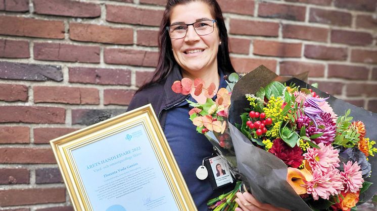 Florenta Constantina Voda Ganios, undersköterska inom hemvården, kan nu titulera sig som "Årets handledare 2022".