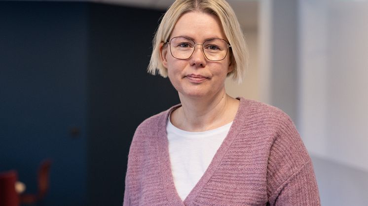 Katrin Dannberg, programansvarig för utbildningen Dataspelsutveckling – grafik, får Högskolans pedagogiska pris 2025. 