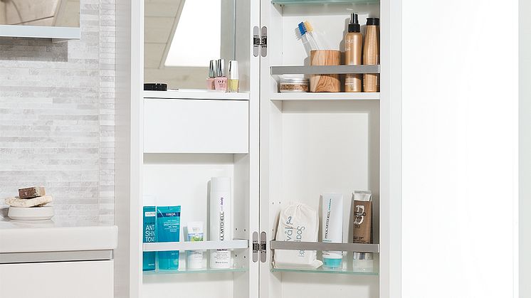 IDO Glow Mirror – säilytystilaa ylhäältä alas asti