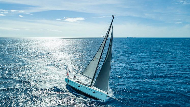 The Oyster 495 with YANMAR 4JH110 marine diesel engine, SD15 sail drive and VC20 controls.