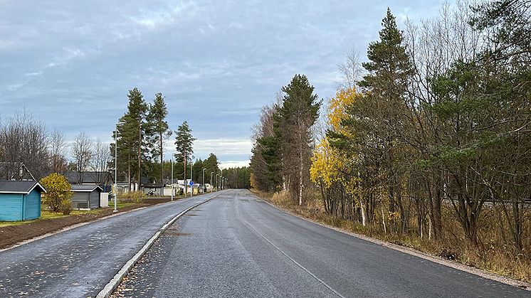 Den nya gång- och cykelvägen längs Järnvägsgatan i Munksund är nu klar.        Foto: Hanna Wimander