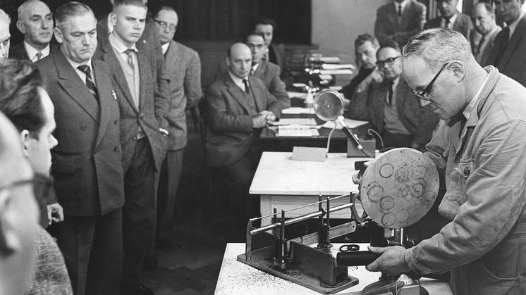 Assembly Course_ Customer Training with Roland Hinden   1950_1960s (HISTORY 150YoT)_Original.tif