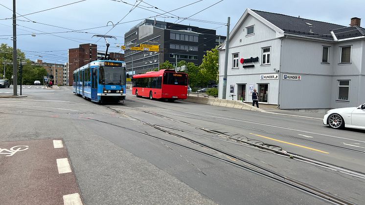Buss for trikk: Mens Sporveien skifter sporveksel ovenfor krysset, og Bymiljøetaten arbeider langs sporet mellom Disen og Glads vei, blir det buss for trikk en uke.