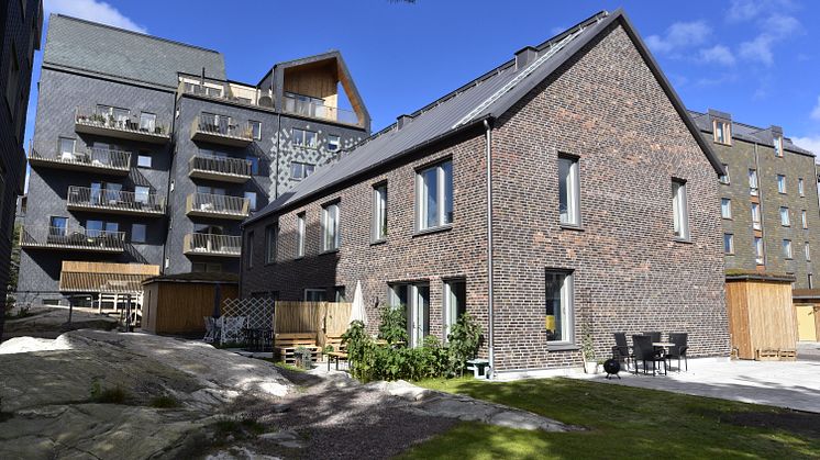 Parhus och punkthus samsas på Uggleberget i Nya Hovås