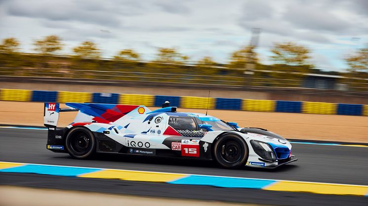 #15 BMW M Hybrid V8
