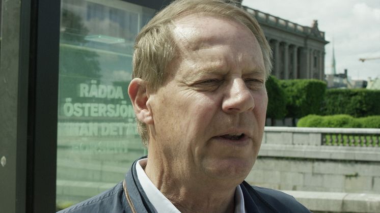 Intervju med Bo Svefors om det motbjudande akvariet