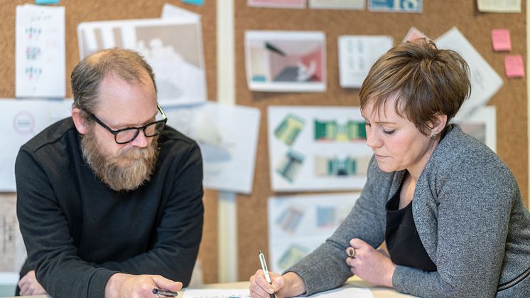 Carl Liljeblad och Hanna Börjesson i arbetet med SBN18, Foto: Ola Hedin 
