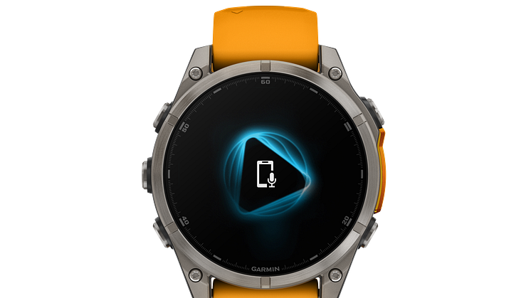 010-02904-11_03_Fenix8_47_HR_Titanium_Graphite_Front_0014_fenix8_voice_assistant_still.png