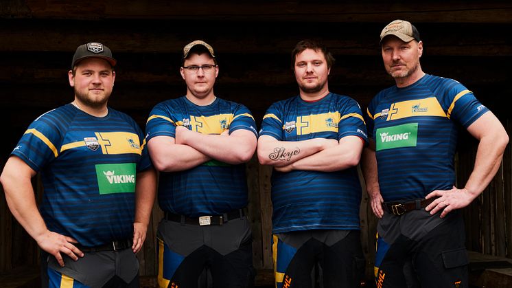 Nu är det svenska förstalaget i Timbersports NM spikat. Från vänster Calle Svadling, Johannes Eriksson, Pontus Skye och Hans-Ove Hansson.