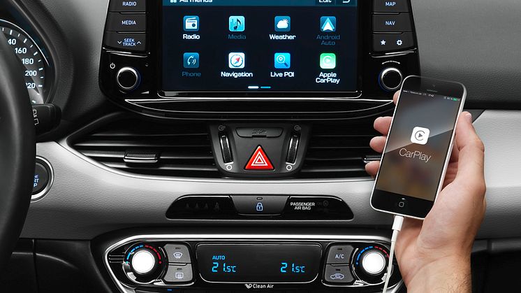 hyundai_i30_interior_connectivity