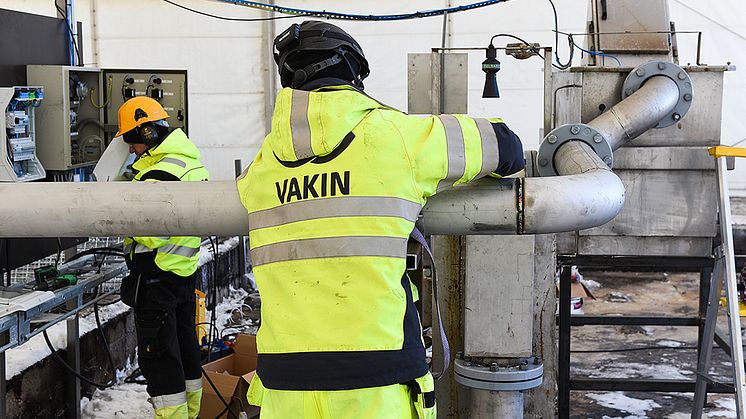 Vid Täfteå avloppsreningsverk är arbetet i full gång med att återställa funktionen - rena avloppsvatten.
