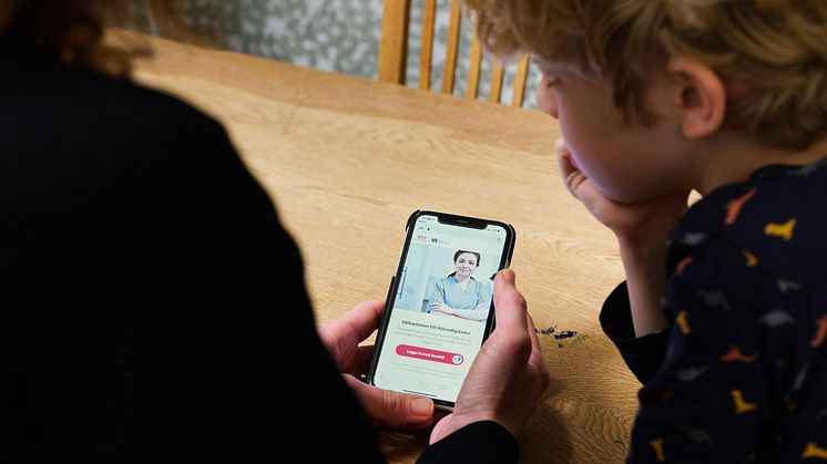 Hälsodigitalen kan ses som något av en digital hälsocentral. Det innebär att den inte ligger på en fysisk plats och att all kommunikation mellan patient och vårdpersonal sker digitalt.