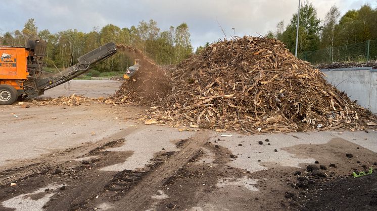 Sysav och Bussme Biochar testar biokol från trädgårdsavfall 