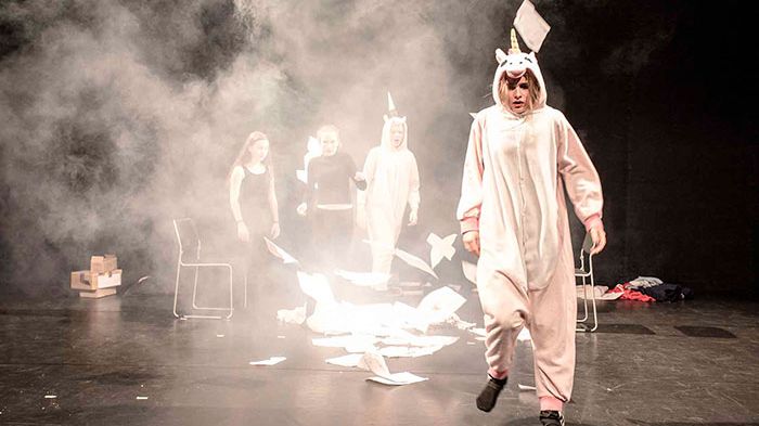 Lillehammer Kulturskole har sjølve laga manus til framsyninga dei har kalt TENK, som vil bli vist under den landsdekkande DUS-festivalen.