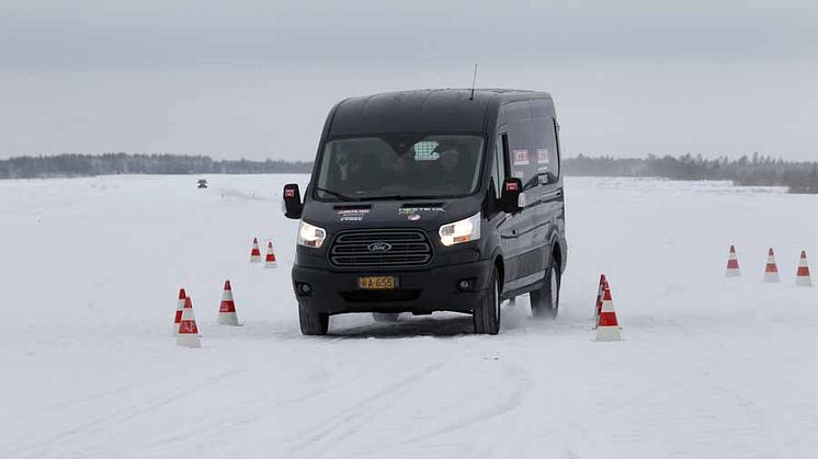 Täysin uusi Ford Transit ja Transit Connect ylsivät kaksoisvoittoon Arctic Van -testissä 
