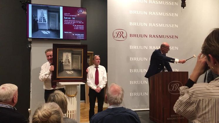 Follow the intense bidding war in Copenhagen for the painting by Hammershøi.