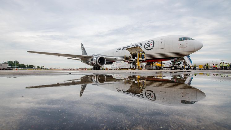 SF Airlines’ inaugural flight on a Boeing 767F aircraft landed in Changi Airport today.