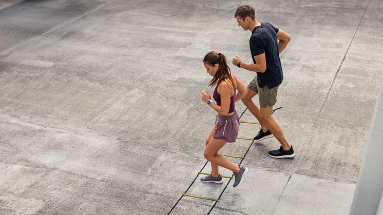 vivoactive6_(c)Garmin2.jpg