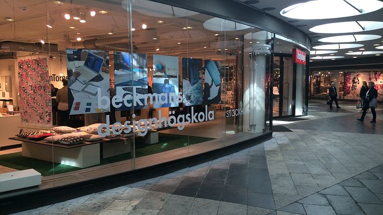 Vernissage på Designtorget - formstudenter från Beckmans visar produkter
