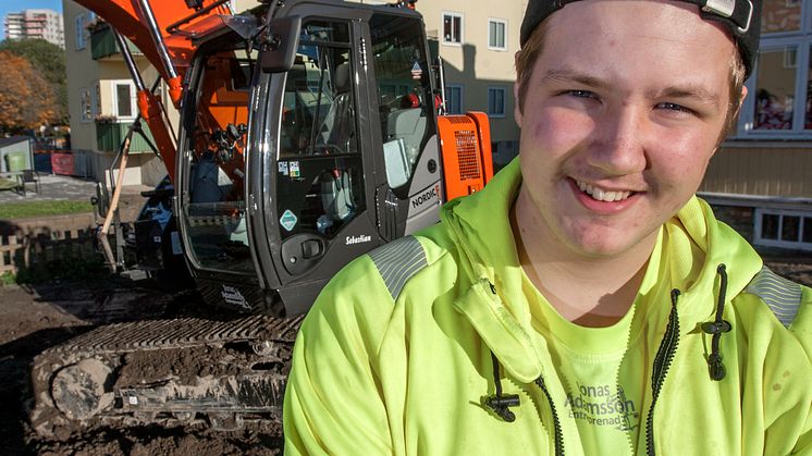 Sebastian Adamsson, 17-årig maskinförare med två års erfarenhet.