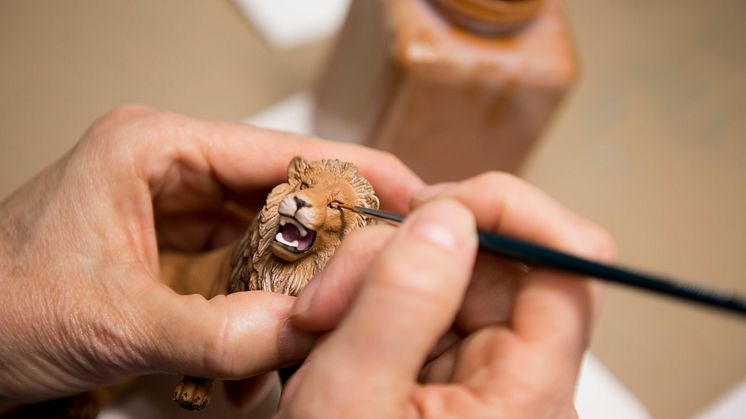 Lion_hand-painted