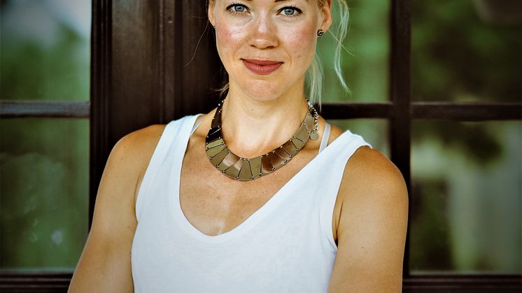 Illustratör Amanda Romell har illustrerat posters till förmån för kvinnorna i DR Kongo. Fotograf: Anders T Johansson