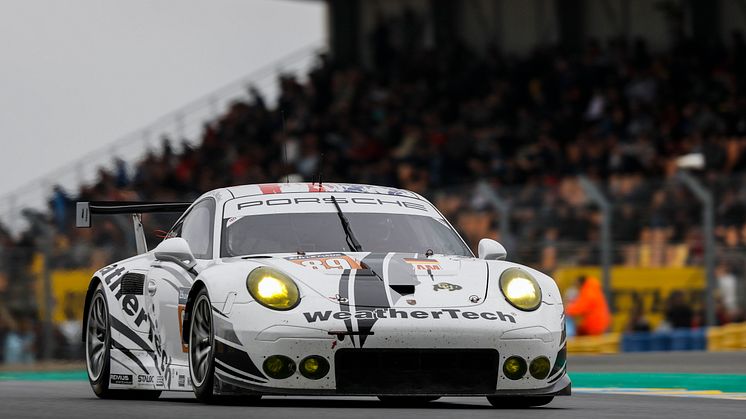 Porsche 911 RSR (89) Proton Competition, Cooper Mac Neil, Leh Keen, Marc Miller
