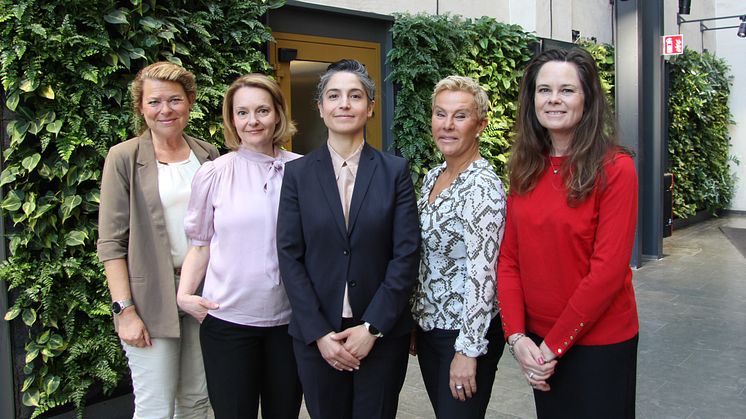 Från vänster: Anita Hagelin, Plåt & Ventföretagen, Irena Franzen, Ledarna, Nikta Nabavi, Unionen, Ragna Boustedt, Sveriges Ingenjörer och Karin Wiberg Stålbröst, Plåt & Ventföretagen