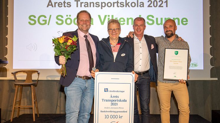 Glada representanter från SG Södra Viken. Från vänster: Kennet Berg Gunnar Berggren Johan Brandenfeldt Pontus Jonsson. Foto: Liza Simonsson.