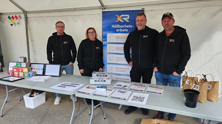 På bilden ses Martin Lindfors, Nina Lidholm, Joakim Ebbesson och David Olsson från XR.