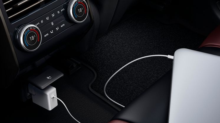 RRS_23MY_19_Interior_128_GLHD_72dpi_100522