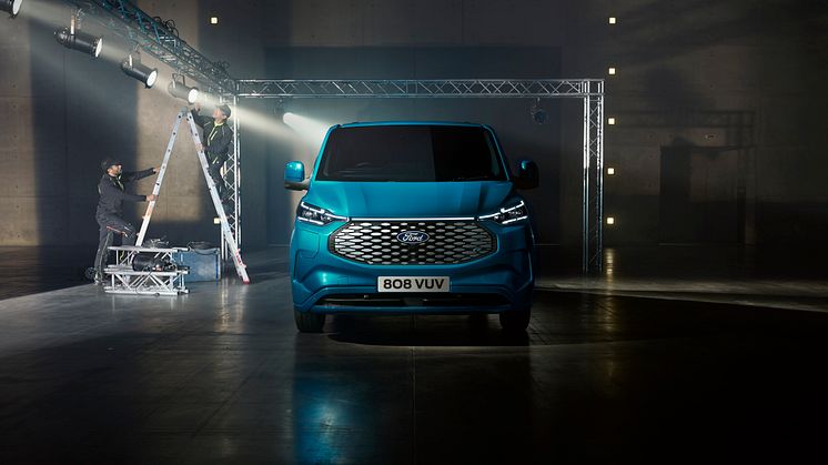 Ford E-Transit Custom 2022 (12)