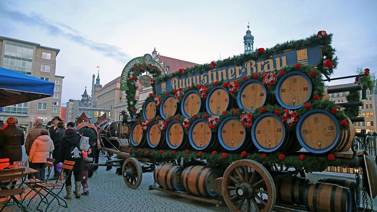 Pferdeprachtwagen zur Eröffnung des neuen Augustiner am Markt