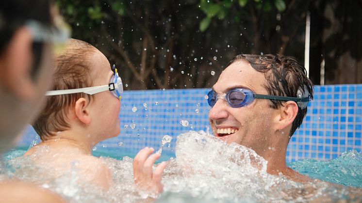 Cochlear™ Nucleus® Kanso® 2 Soundprozessor mit Aqua+ Zubehör