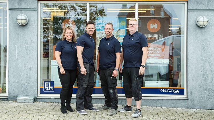 Kewin Søgaard og Ivan Koluda har på få år gjort brugte hårde hvidevarer til en levevej for dem selv og tre ansatte. Nu bliver de en del af EL-Salg-kæden og åbner butik midt i Korsør.