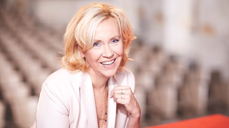 Agnetha Fältskog gästar och hyllas på Stockholm Pride