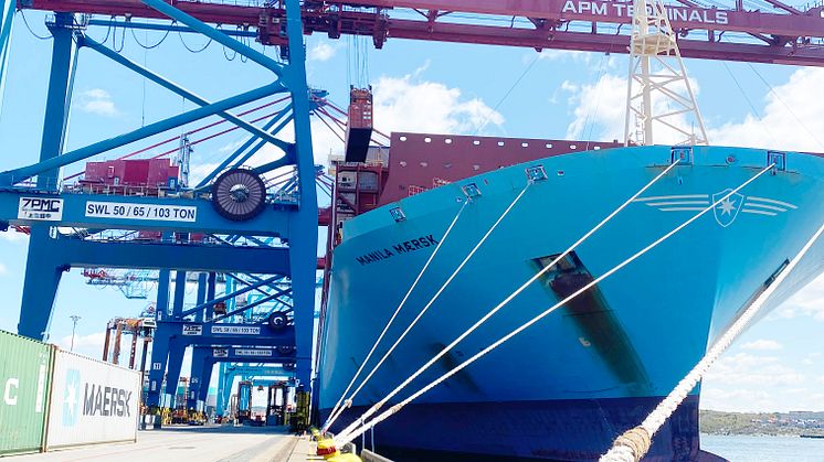 APM Terminals är den enda hamnen i Sverige som kan ta emot världens största fartyg. 
