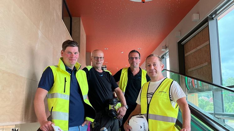 Rickard Wackt är projektchef för Gärahovs Bygg Jönköping och Stefan Johansson, Bankeryds Rör, Henrik Sveningsson, Assemble Entreprenad och Christer Axelsson, Granitor är tre av totalt ett 60-tal samarbetspartners i Kvarteret Övertaget i Jönköping. 