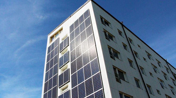 Solcellspaneler, Blidvädersgatan 52-56 i Biskopsgården