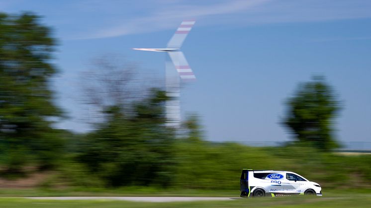 2022_FORD_E-TRANSIT_SUPERVAN_42