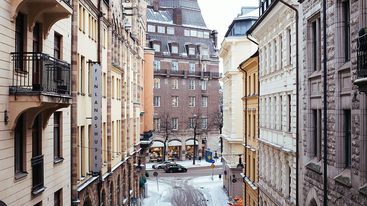 Stark tillväxt trots säsongsmässig inbromsning - kommentar till Svensk Mäklarstatistik