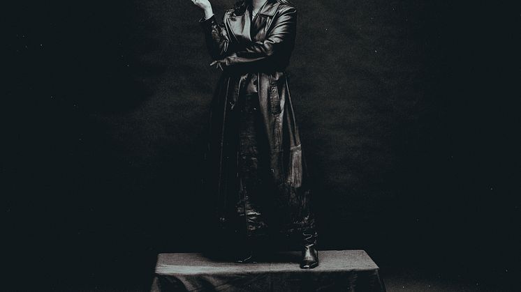SARA PARKMAN120MM002 1