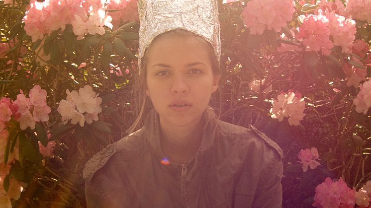 Sony Music presenterar stolt: Tove Styrke