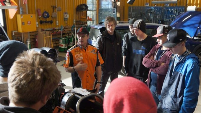 Smörjmedelslära via Midland kom med i Team Kågereds utbildningsprogram för fordonsgymnasister 2015.