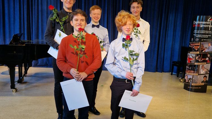 Disse er direkte kvalifisert. Bak fra v. Eirik Stave, Emil Rademacher Krogsæter, Edvard Kjøll. Foran fra v. Sebastian Egebakken Svenøy og Florian Rademacher Krogsæter.